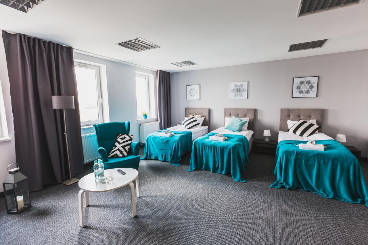 Czarno Na Bialym Otel Krasków Dış mekan fotoğraf