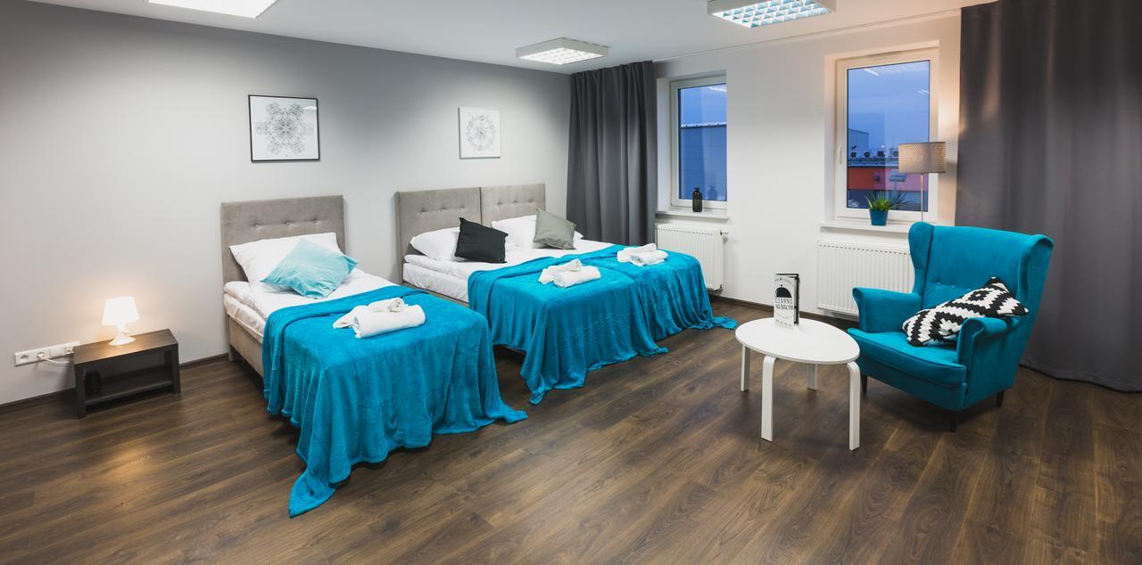 Czarno Na Bialym Otel Krasków Dış mekan fotoğraf
