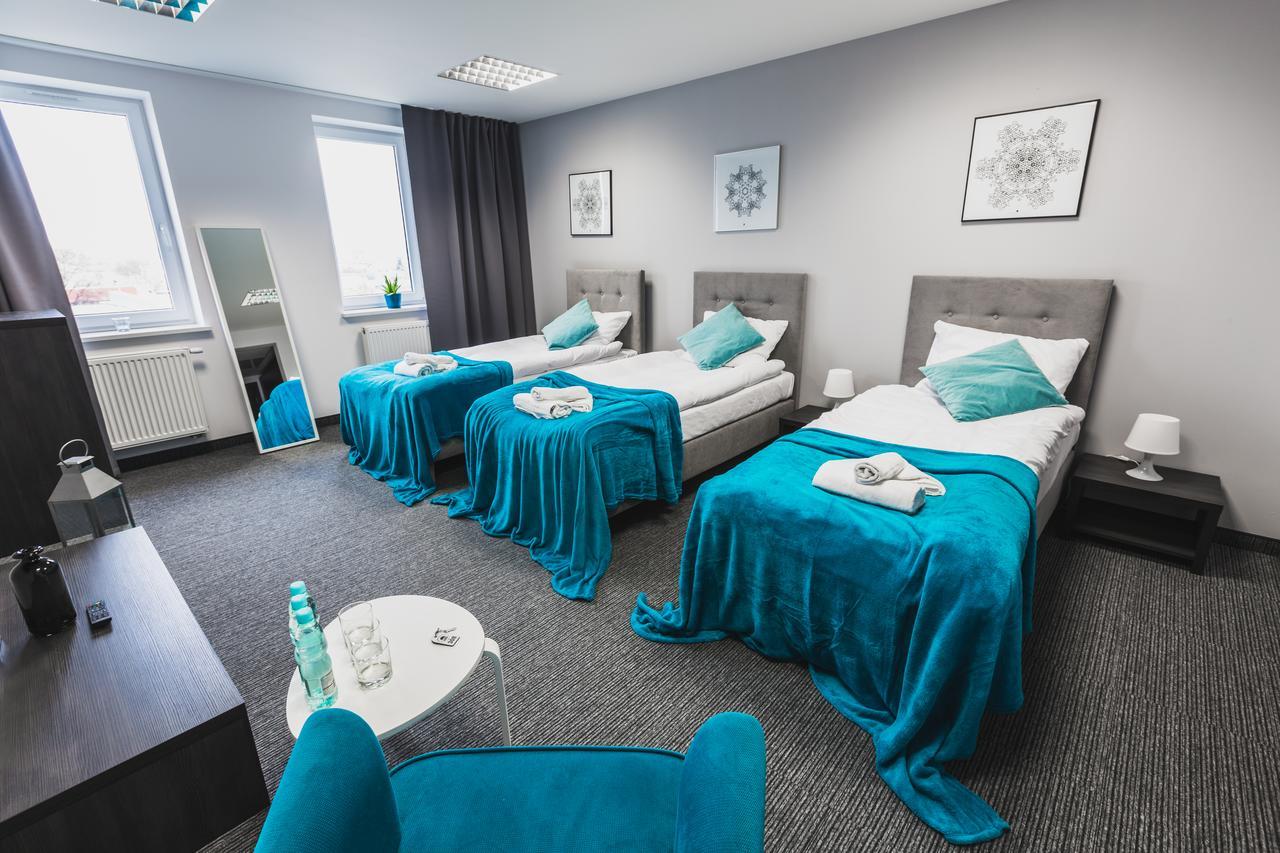 Czarno Na Bialym Otel Krasków Dış mekan fotoğraf