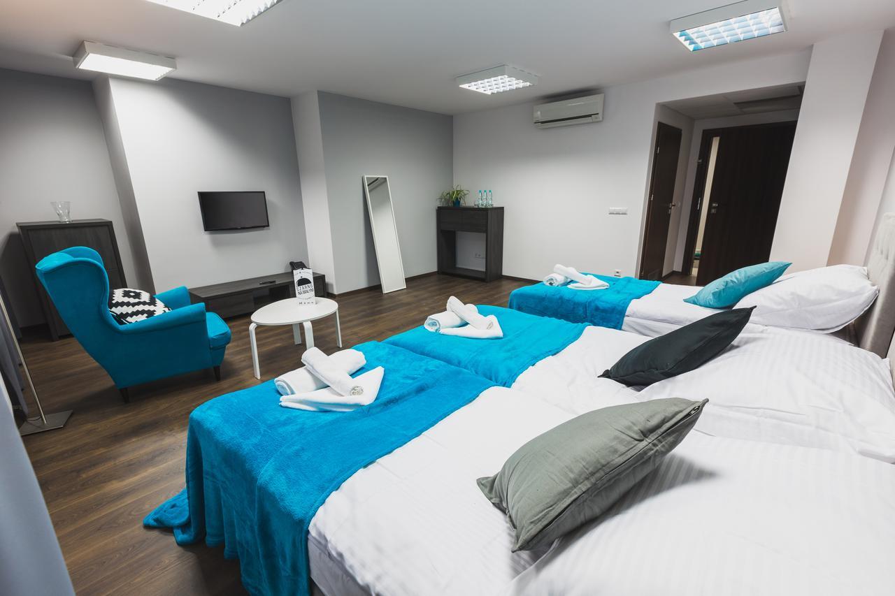 Czarno Na Bialym Otel Krasków Dış mekan fotoğraf