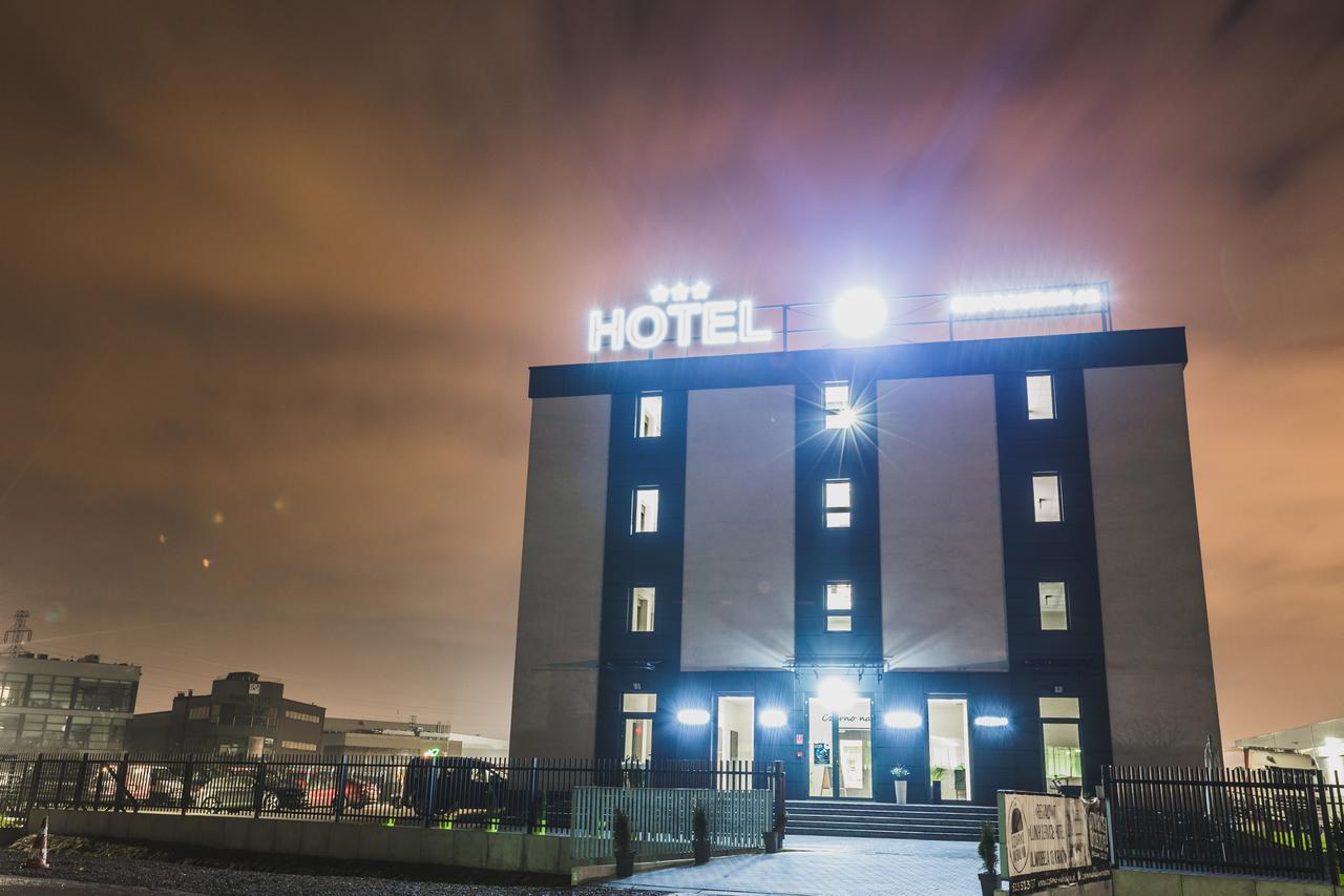Czarno Na Bialym Otel Krasków Dış mekan fotoğraf