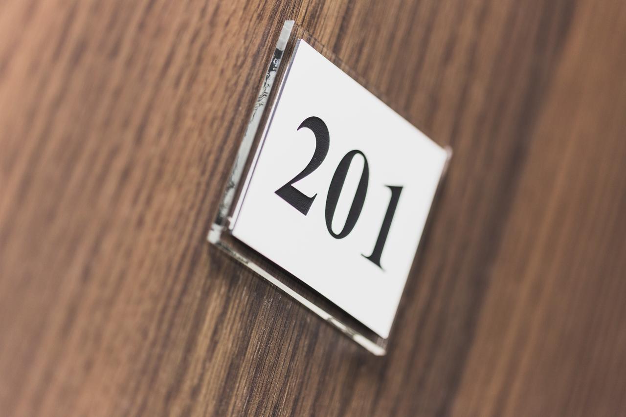 Czarno Na Bialym Otel Krasków Dış mekan fotoğraf